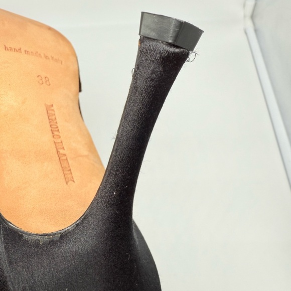 Manolo Blahnik Vintage Black Satin Jeweled Crystal Carolyne Slingback pumps EU38 - Picture 10 of 10